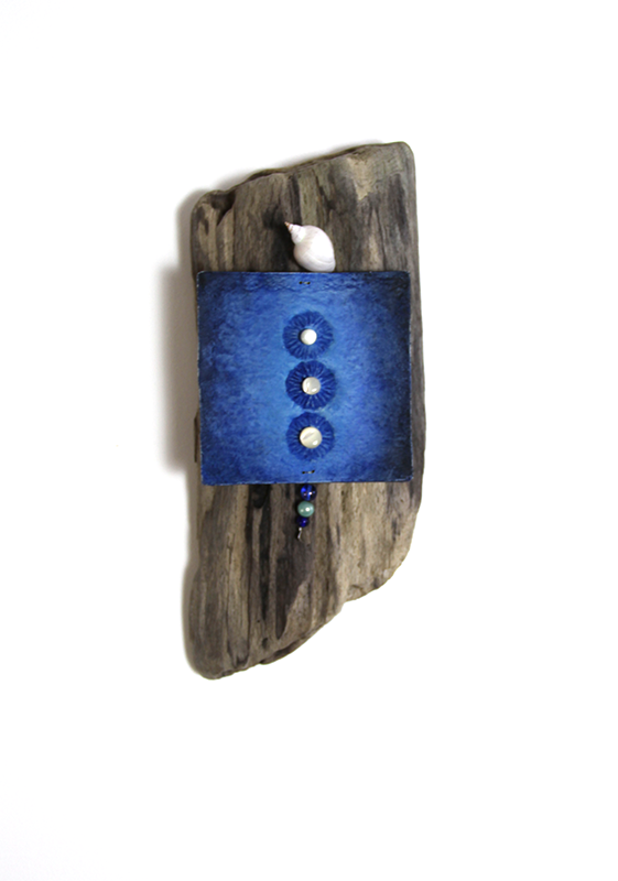 Sculpture murale, Fleurs du Fonds de l'Océan, by Esther Maurer, 2025